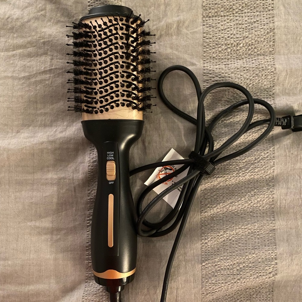 Hair brush dryer